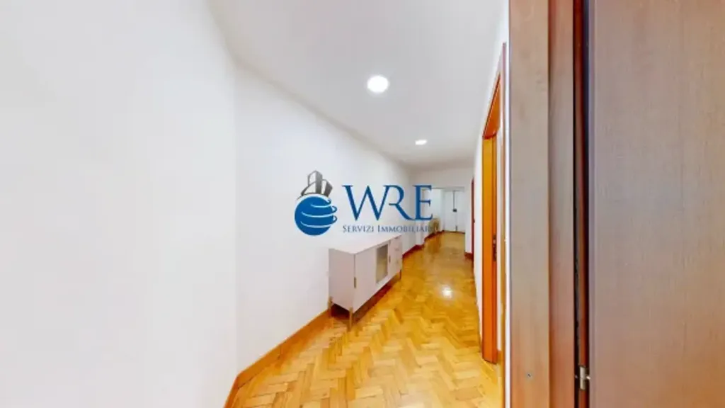 Esik - Luxury Apartment with Central Location in Rome