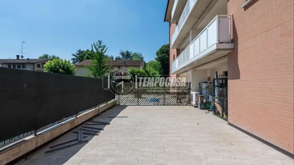 Terrasse - Spacious Duplex with Private Garden in Reggio Emilia