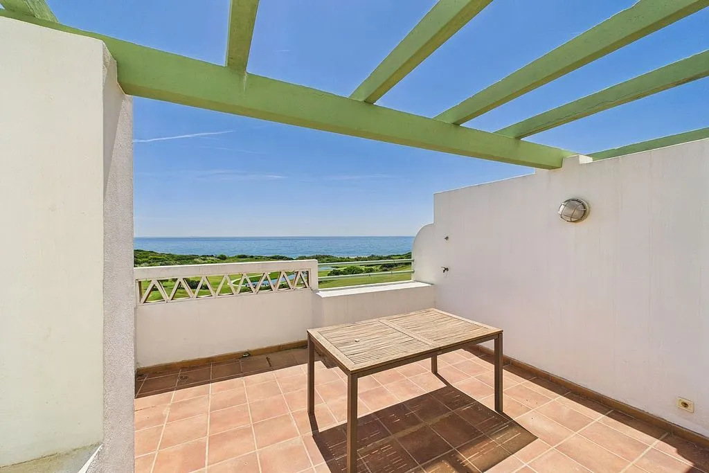 Terrasse - Apartment with Pool and Terrace in La Alcaidesa