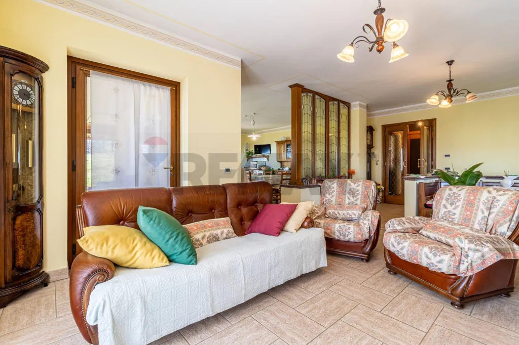 Soggiorno - Villa indipendente con parco privato a Magnano
