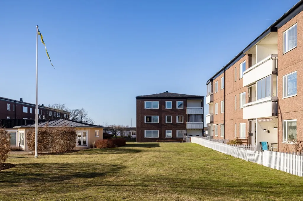 Aed - Apartment with West-Facing Balcony in Kalmar