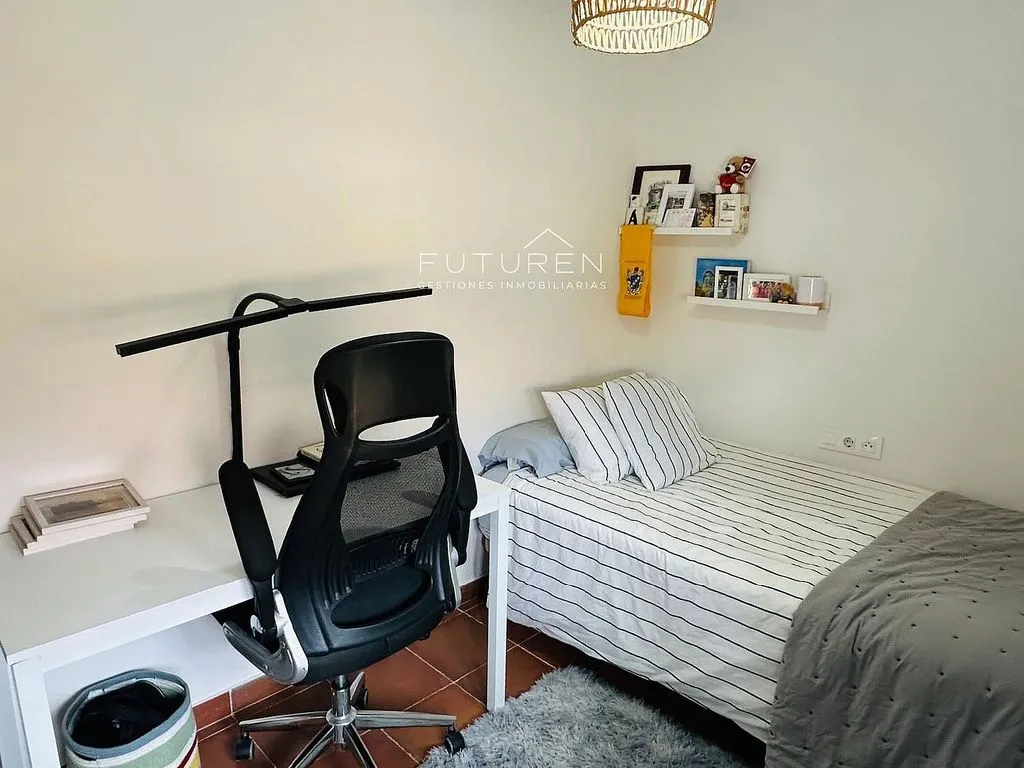 Chambres - Semi-detached House with Air Conditioning in La Línea de la Concepción