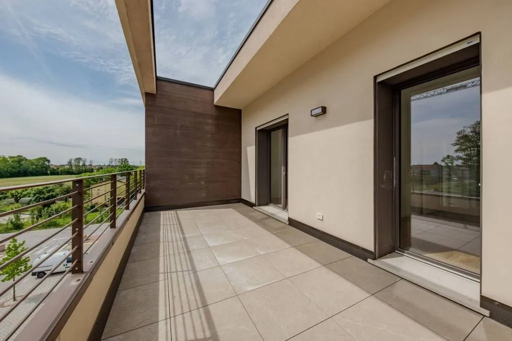 Rõdu - Luxury Penthouse with Terraces in Spinea