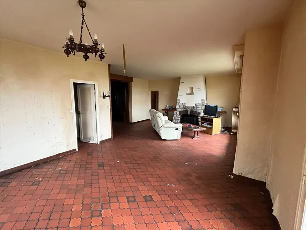 Maison 7 pièces à Pougues Les Eaux
