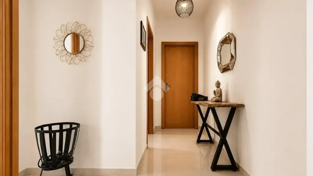 Ingresso - 4-Bedroom Apartment with Balcony in San Severo