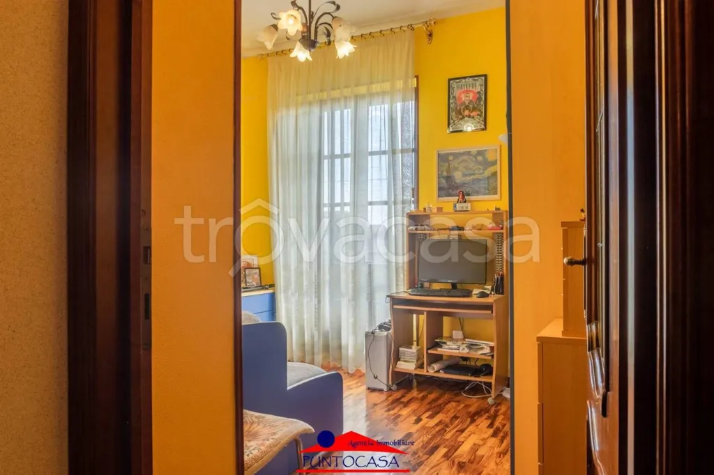 hallway_entrance