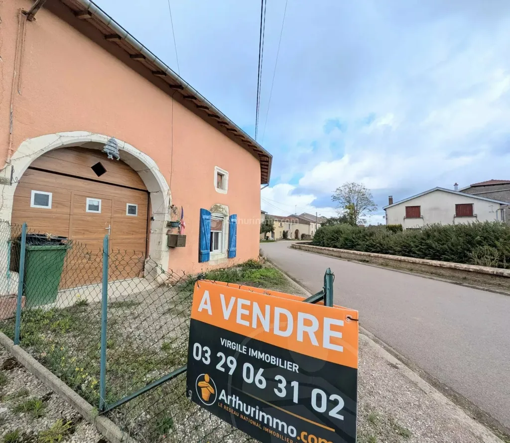 Välivaade - Country House with Garage in Neufchâteau