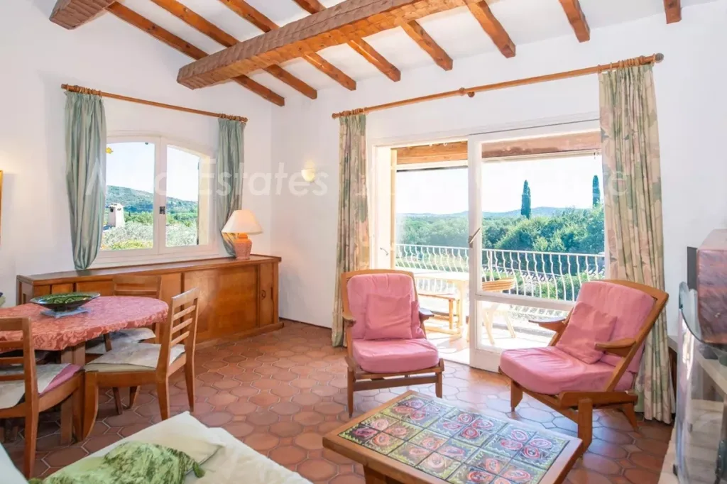 Séjour - Villa Luxueuse avec Vue Mer à Grimaud