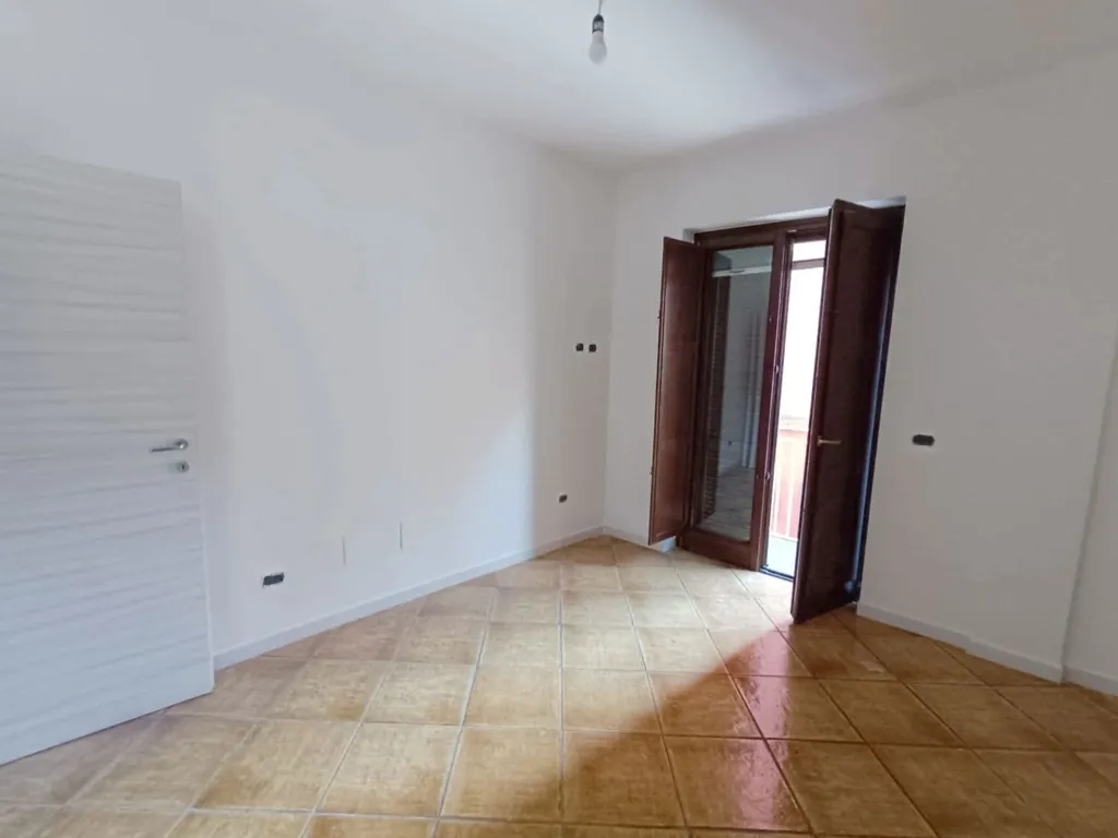 Pièces - Fully Renovated Apartment with Balconies in Marigliano