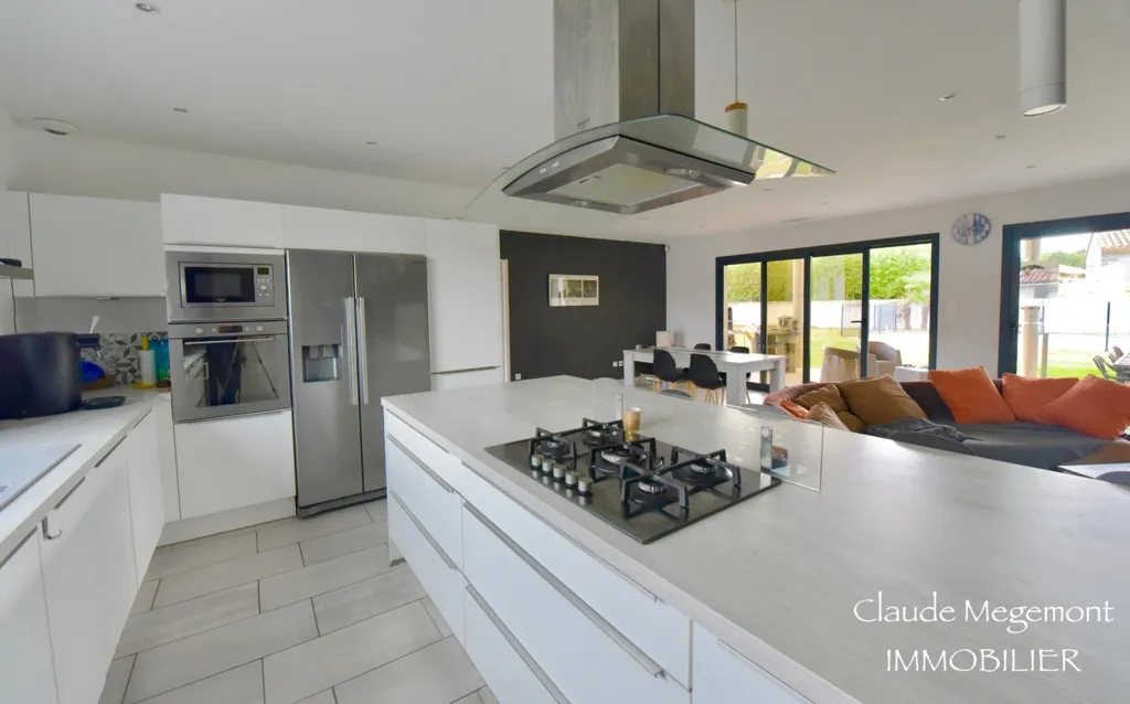 Cuisine - Maison Contemporaine avec Piscine près de Lavaur