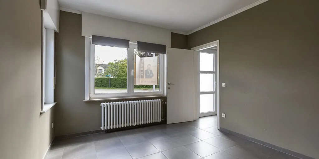 Entrée - Maison avec Jardin et Garage à Aalter