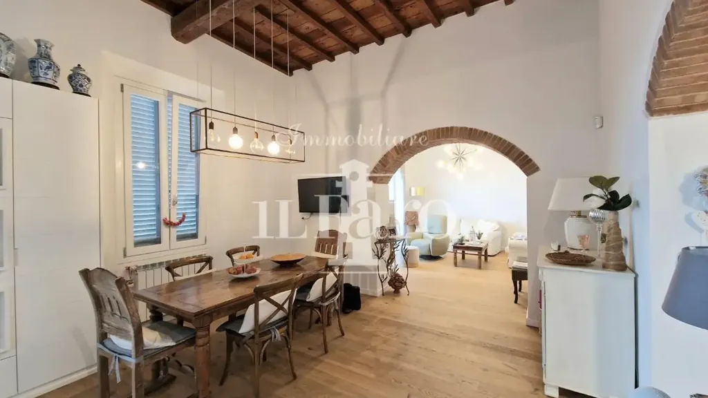 Salle à manger - Panoramic Apartment with Balcony in Signa