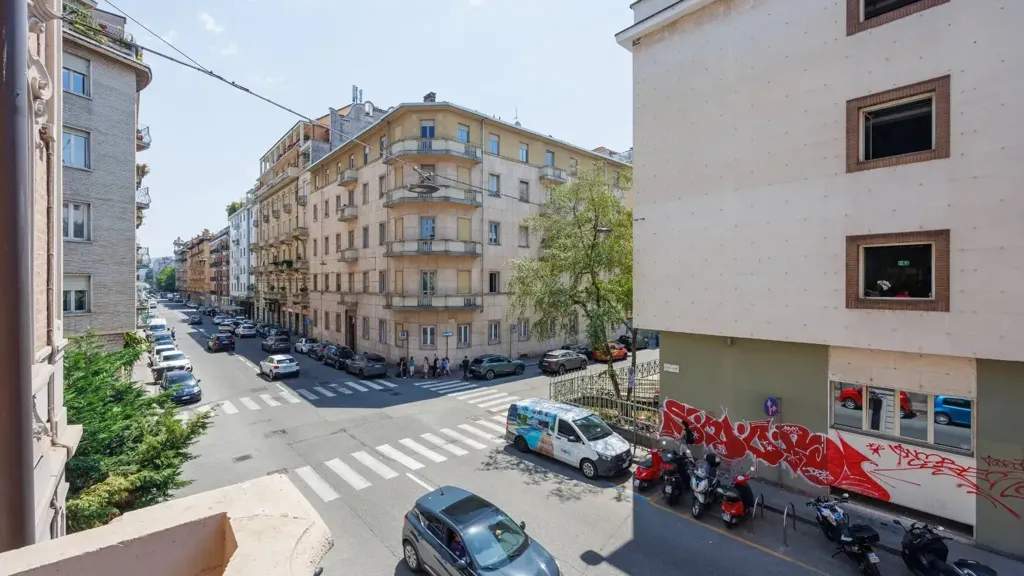 Exterior - Liberty Style Apartment with Bow Window in Turin