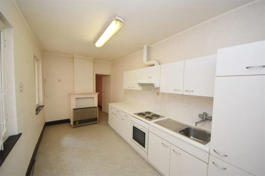 Kitchen - Commercial Unit with High Visibility in Geraardsbergen