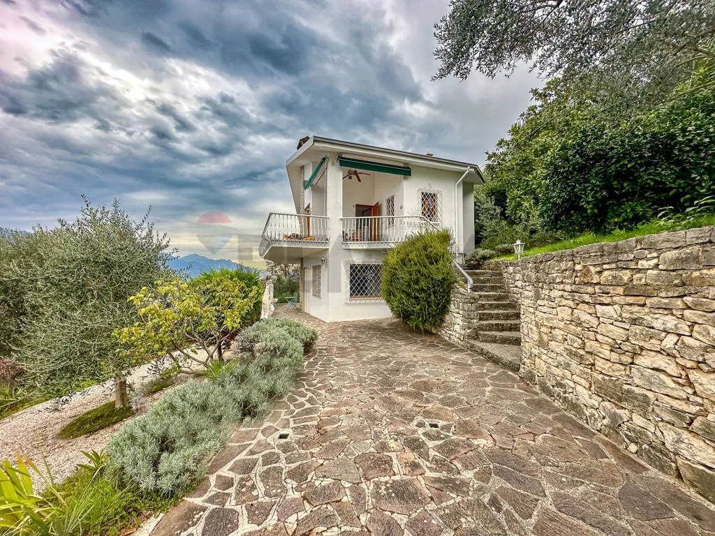 Esterno - Villa with Panoramic Lake View in Brenzone