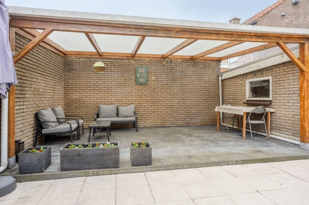 Terrass - Two-Storey House with Garden in Drunen