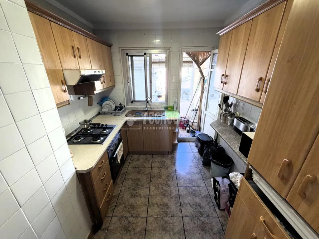 Cuisine - Apartment with Balcony in Aiora