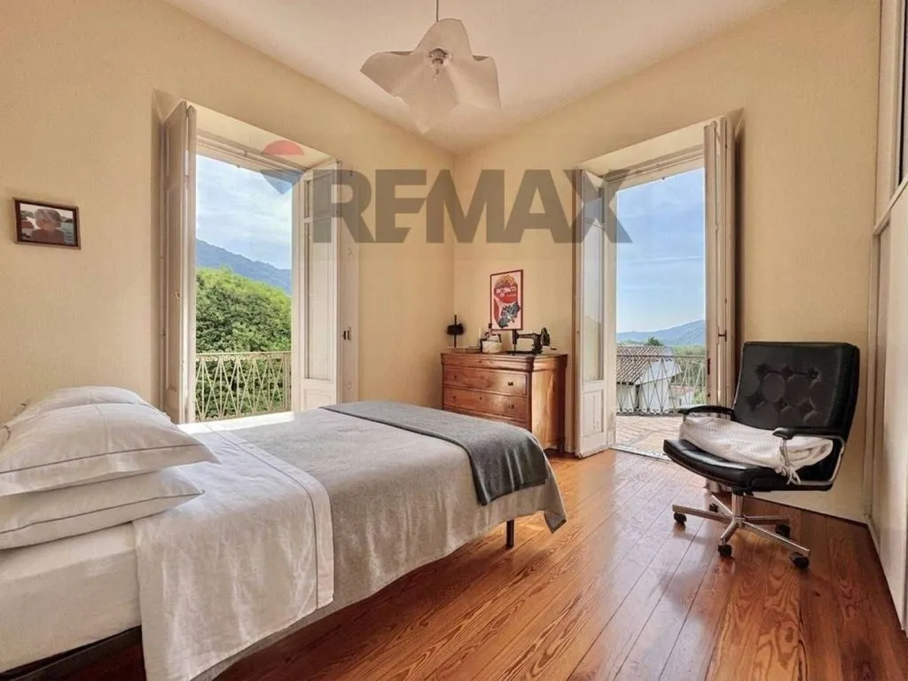 Schlafzimmer - Historic Villa with Private Garden in Mergozzo