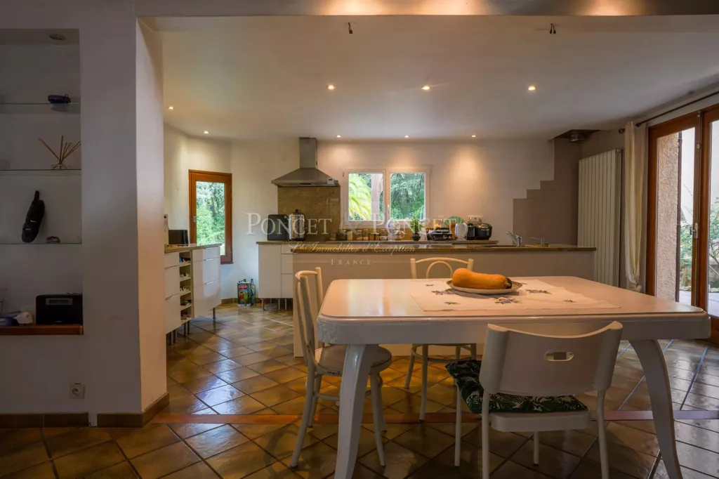 Sala da pranzo - Architect-Designed Villa with Pool near Montpellier
