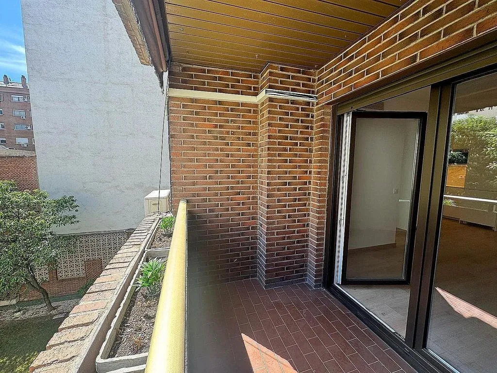 Apartment with Pool and Terrace in Goya