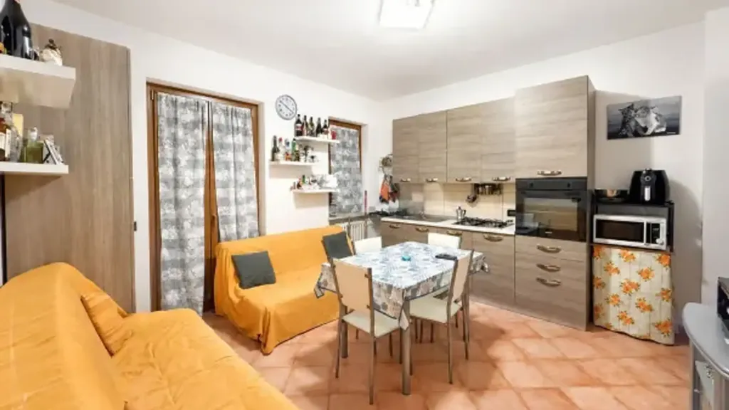 Kitchen - Rustic Trilocale with Balcony in Valenzani, Asti