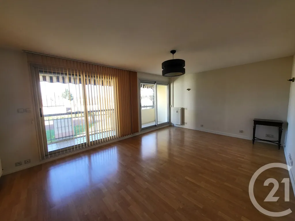 Soggiorno - T2 with Balcony in Bourg-en-Bresse