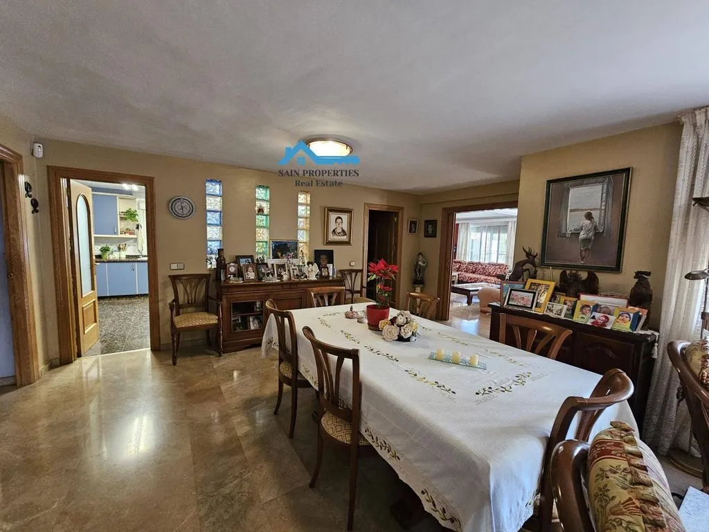 Söögituba - Luxury Villa with Pool in Colonia Escandinavia