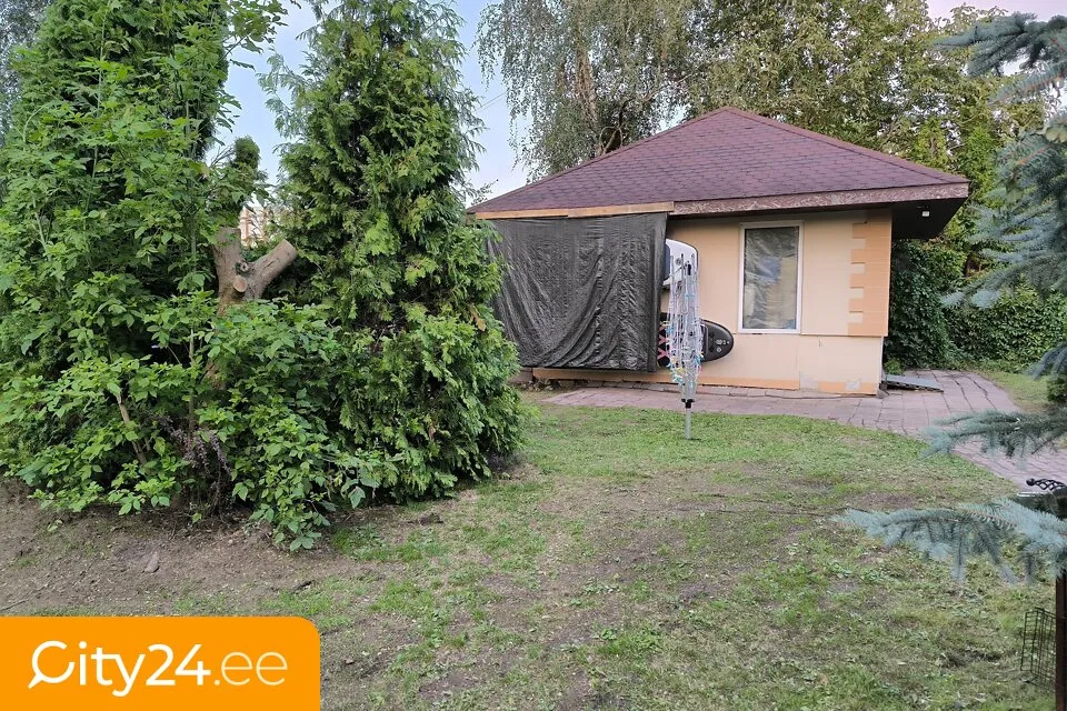 Aed - Compact Home with Garden in Bauska Centre