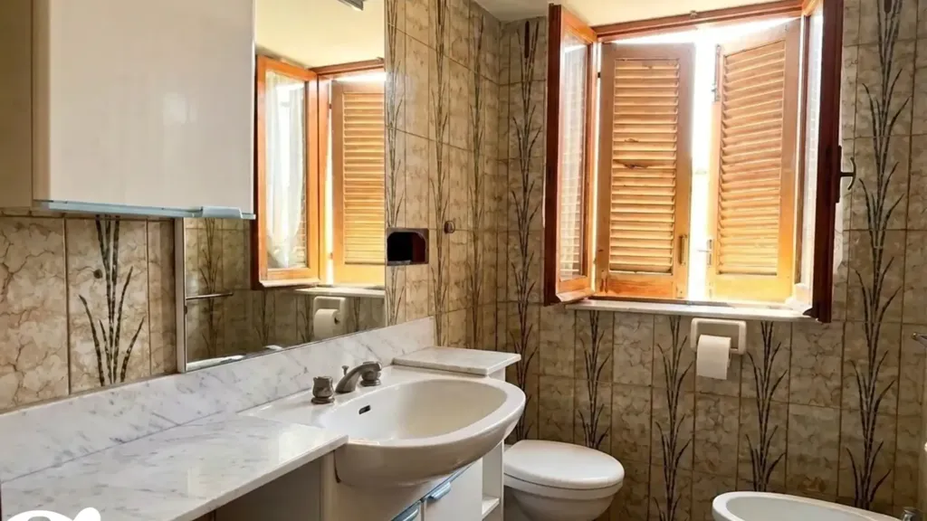 Bathrooms - Apartment with Sea View in Gioiosa Marea