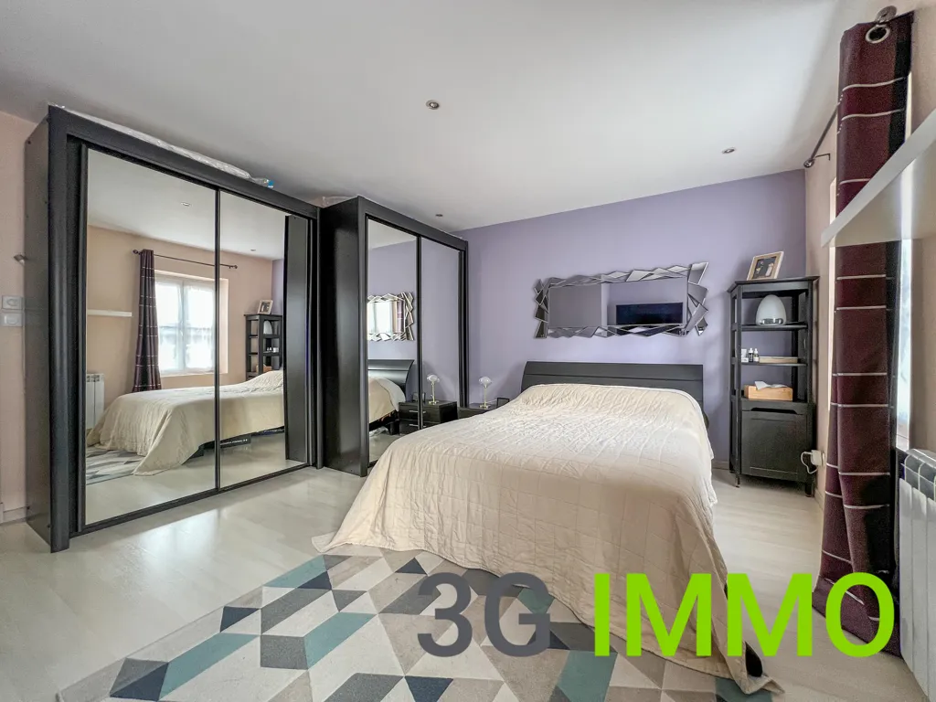 Chambres - Immeuble Triplex et Local Commercial au Cœur de Dreux