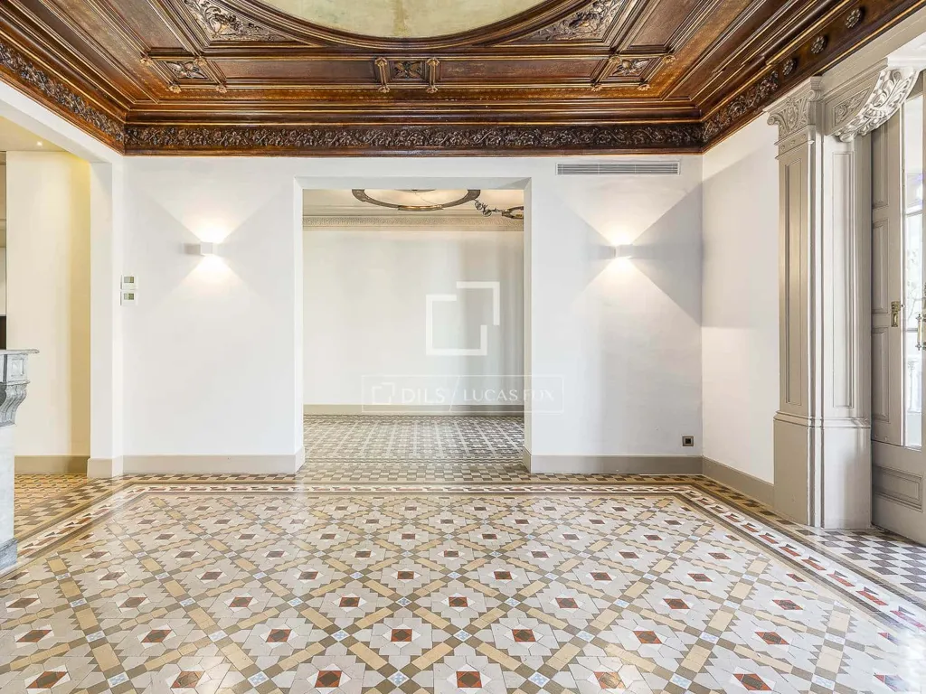 hallway_entrance
