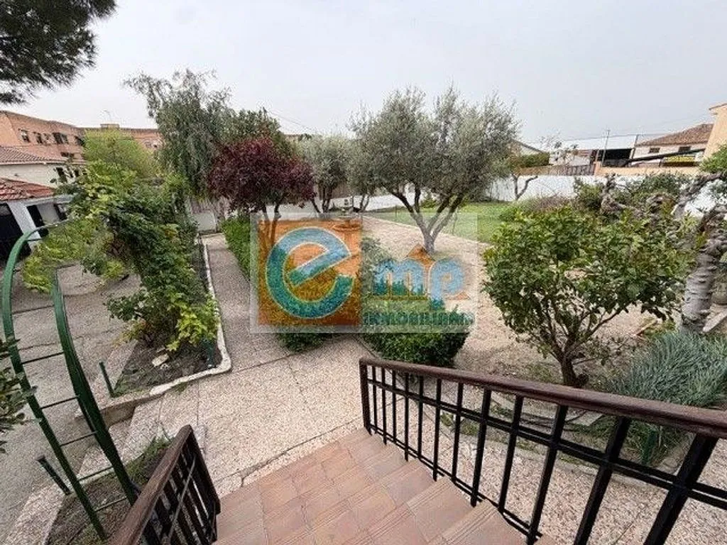 Giardino - Chalet with Pool in Esquivias