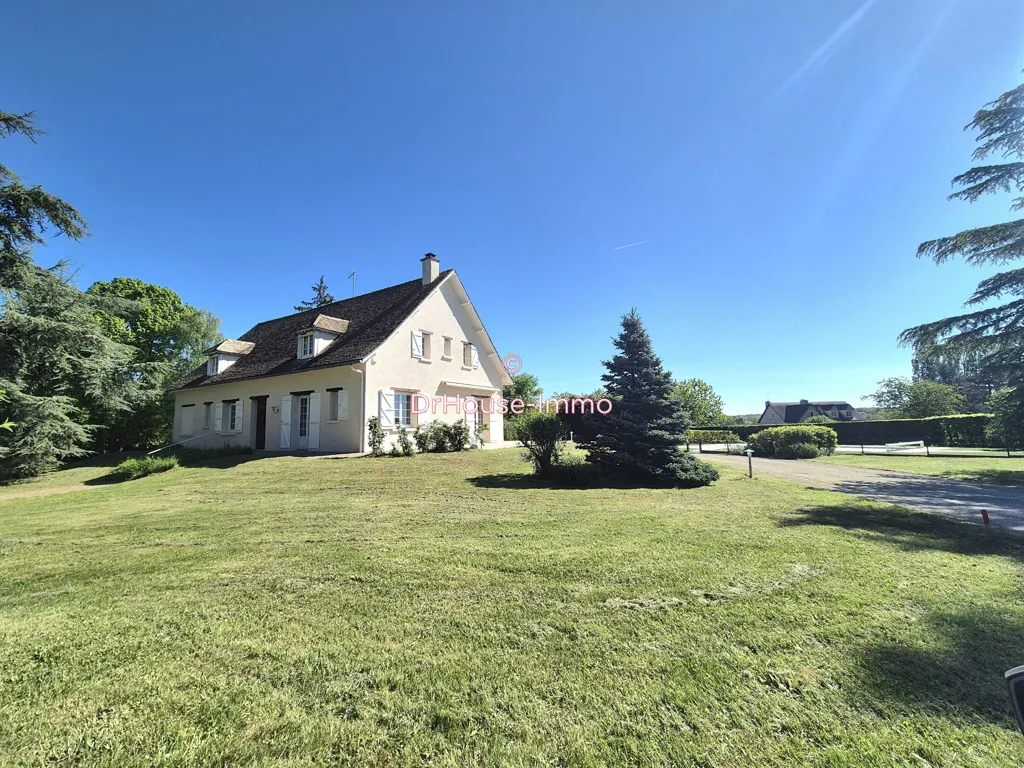 Aed - Rénovated House with Pool in Dracy-le-Fort