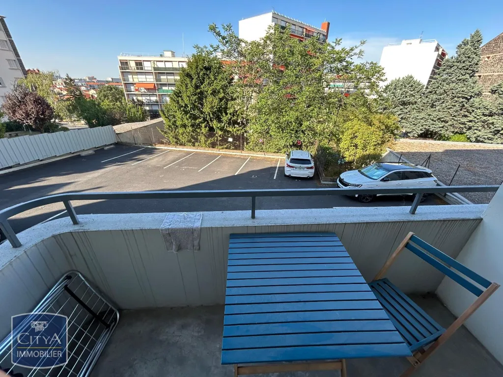 Balcone - Studio with Balcony near University Campus
