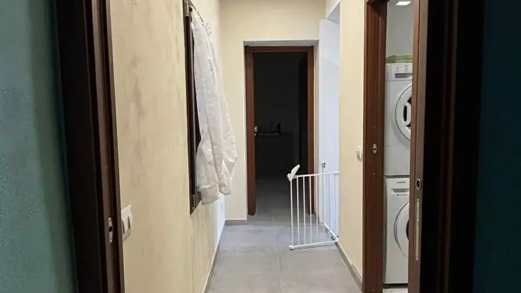 hallway_entrance