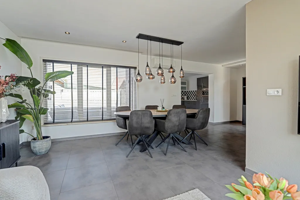 Salle à manger - Modernised Two-Storey House with Garden in Reusel