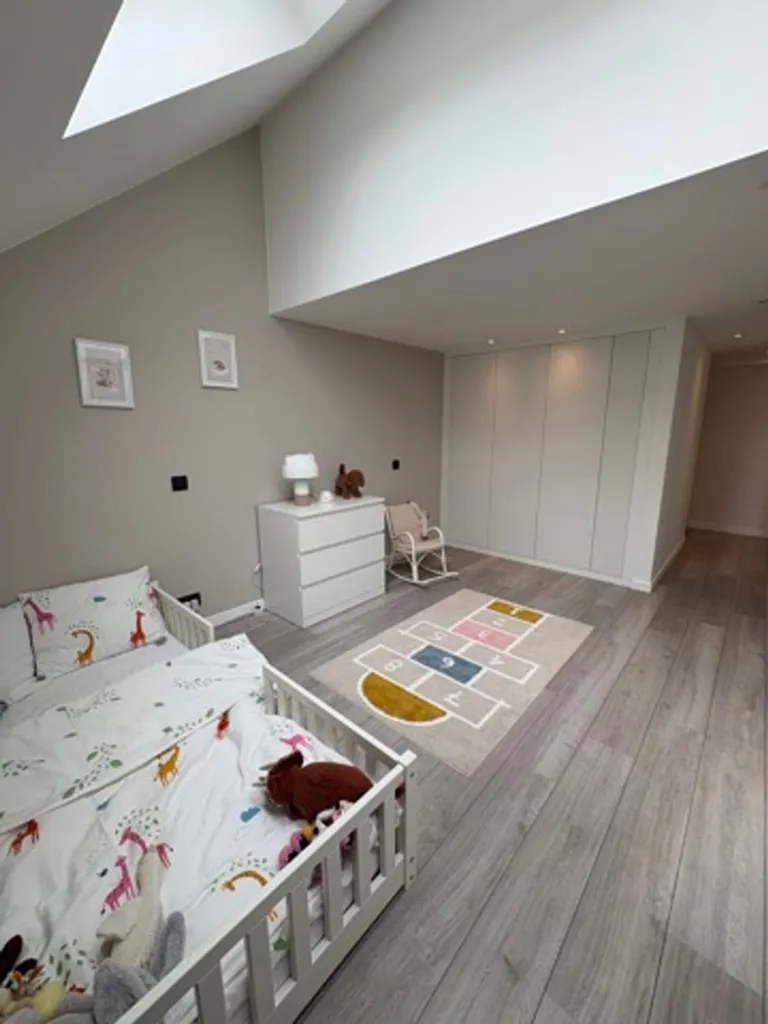 Chambres - Duplex Lumineux avec Cave et Parking à Nice