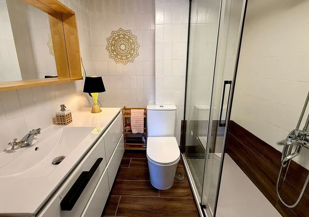 Bathrooms - Penthouse with Pool in Talamanca de Jarama
