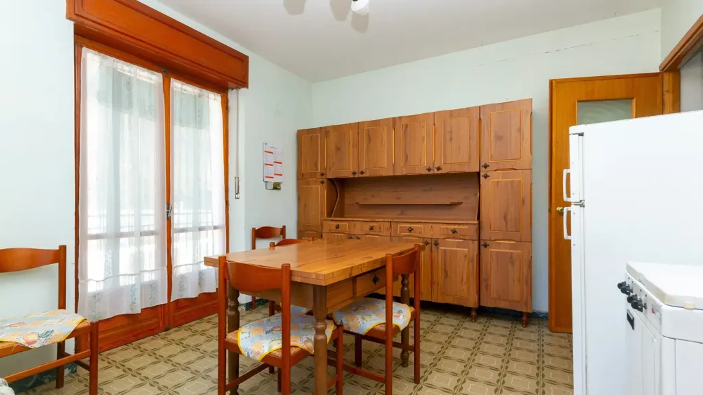 Salle à manger - Detached House with Three Garages in Frassino