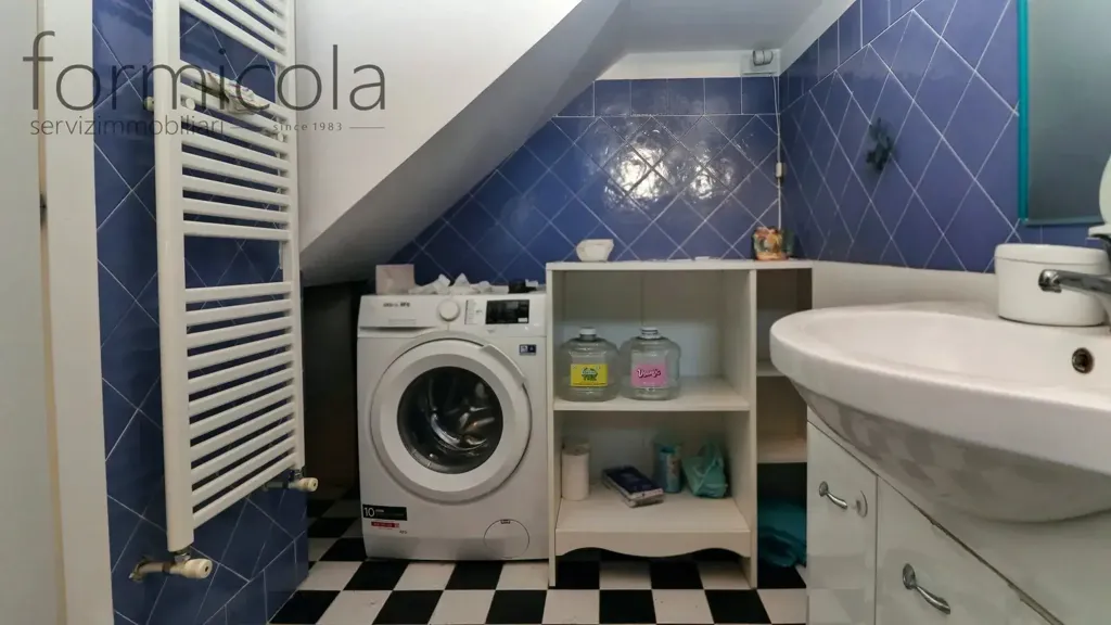 Lavanderia - Appartamento con quadrupla esposizione a Napoli