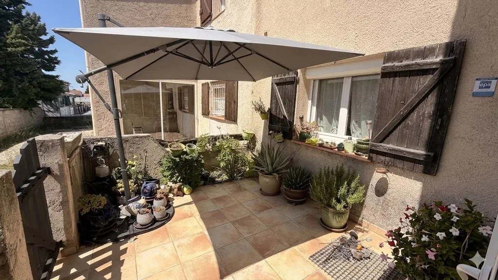 Terrasse - Maison avec Jardin et Véranda à Marignane