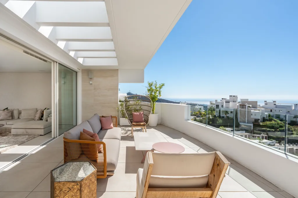 Terrasse - Luxury Triplex Penthouse with Sea View in Ojén