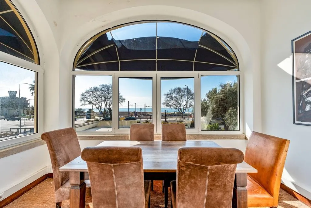 Dining Room - Waterfront House with Sea View in Estoril