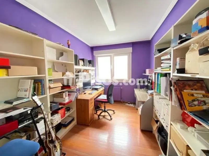 Bureau - Apartment with Balcony in Algorta Centre