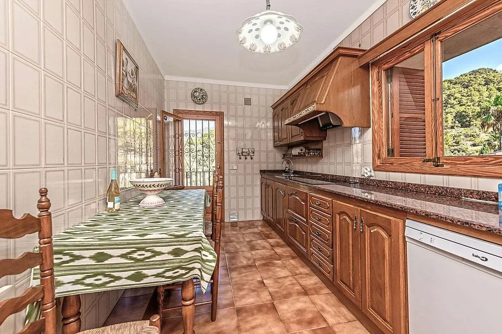 Cuisine - Historic House with Terrace in Bunyola