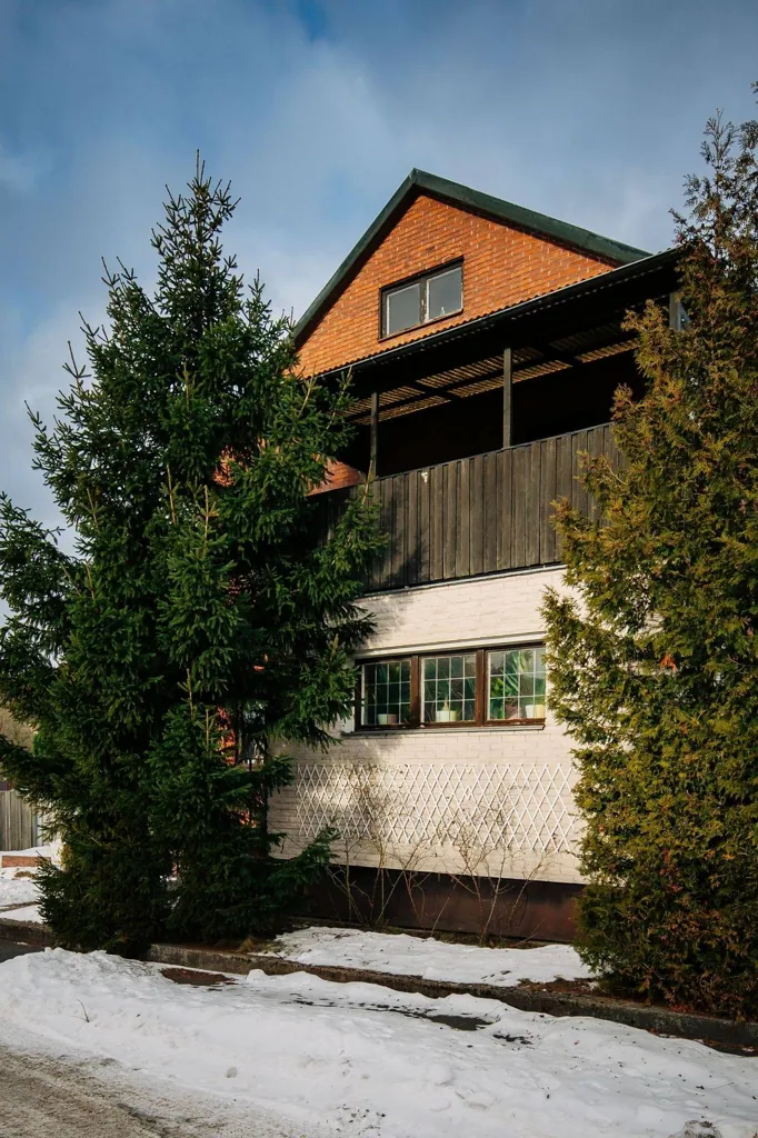 6-toaline maja asukohas Skövde kommun
