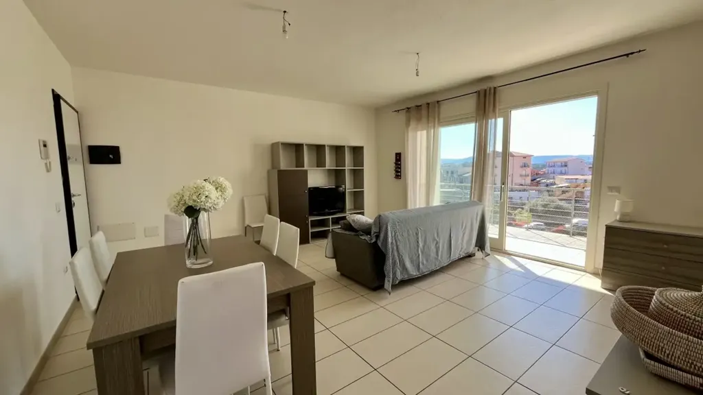 Elutuba - Bright Trilocale with Panoramic View in Olbia