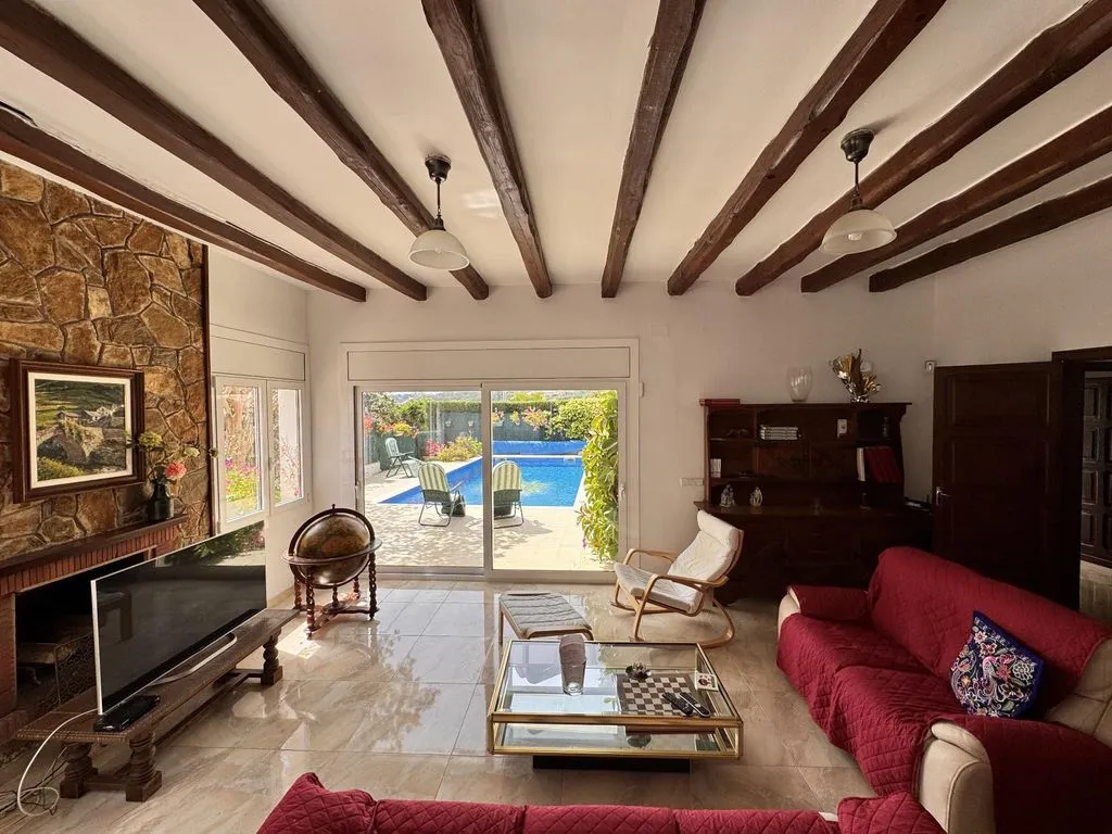 Séjour - Chalet with Pool and Terrace in S'Agaró