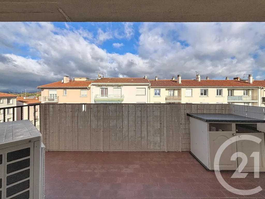Balcony - 4-Bed Apartment with Balcony in Perpignan Centre