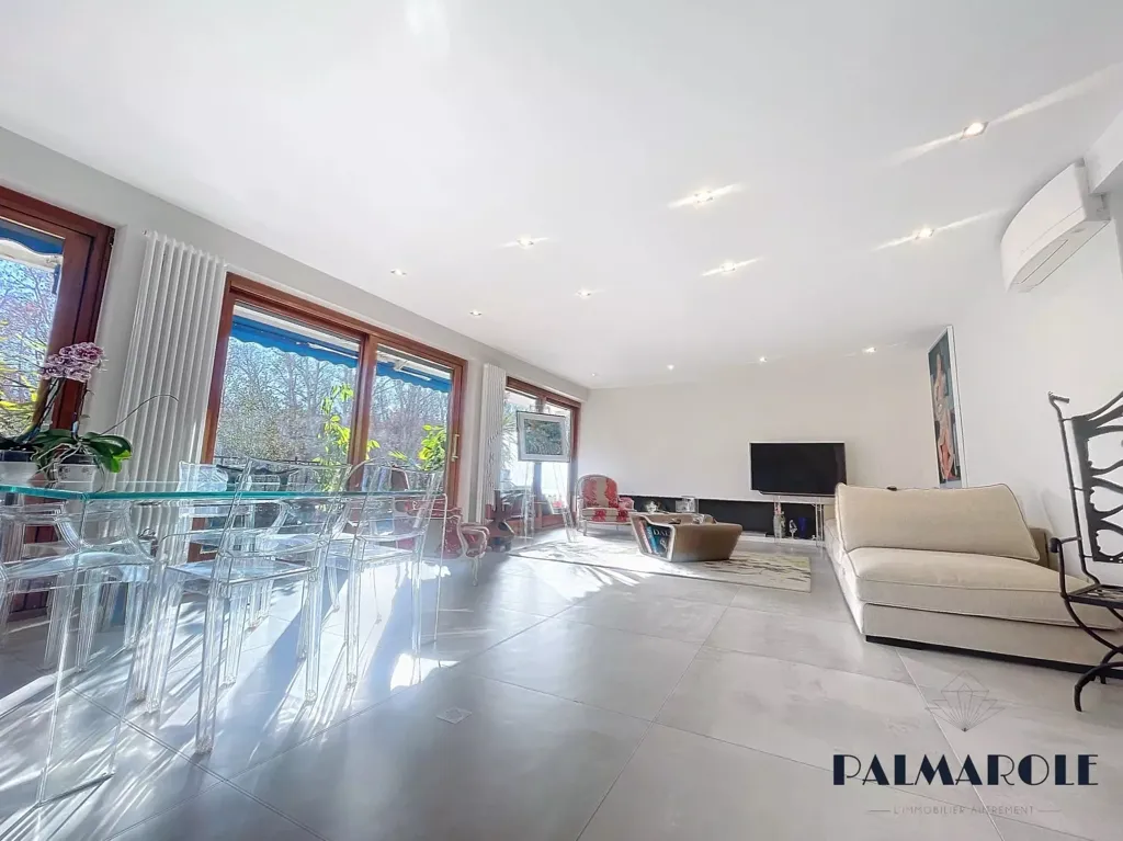 Séjour - Appartement Luxe Rénové avec Terrasse à Perpignan